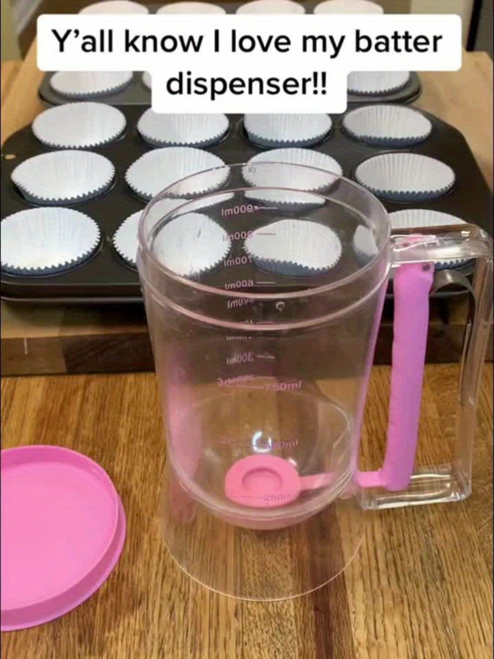 Pancake Batter Dispenser with Cleaning Brush – 2pcs Handheld Batter Separator & Squeeze Dispenser Set, Cupcake Batter Tool, Durable Kitchen Baking Gadget for Pancakes, Waffles & Cupcakes