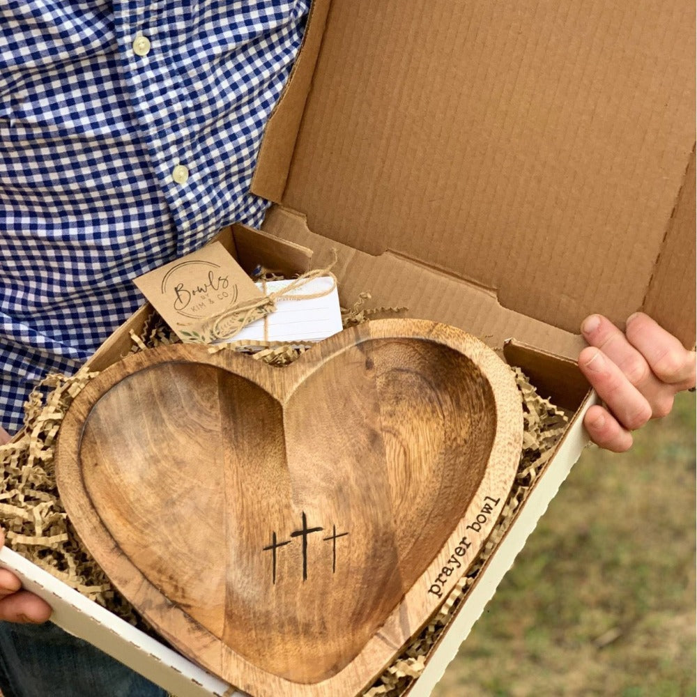 Wooden Prayer Bowl with 24 Prayer Cards – Hand-Carved Heart Shaped Cross Engraved Vintage Religious Gift Set for Easter, Christmas, Thanksgiving, Home Altar & Prayer Room Tabletop Decor