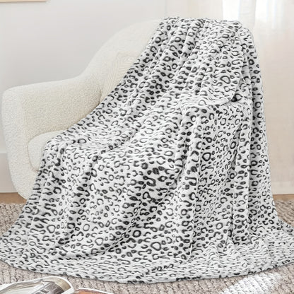 Leopard Print Throw Blanket – Soft Fluffy Jacquard Fleece Flannel for Couch, Bed, Sofa & Camping, 3 Sizes, 5 Colors