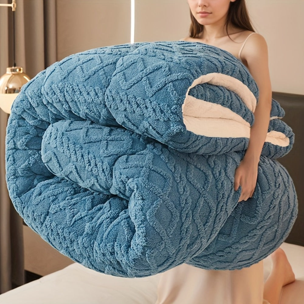 Winter Comforter Thick Warm Milk Velvet Duvet – Geometric Quilted Heavyweight Blanket for All Seasons, Twin Full Queen King – Silvery Grey & Blue