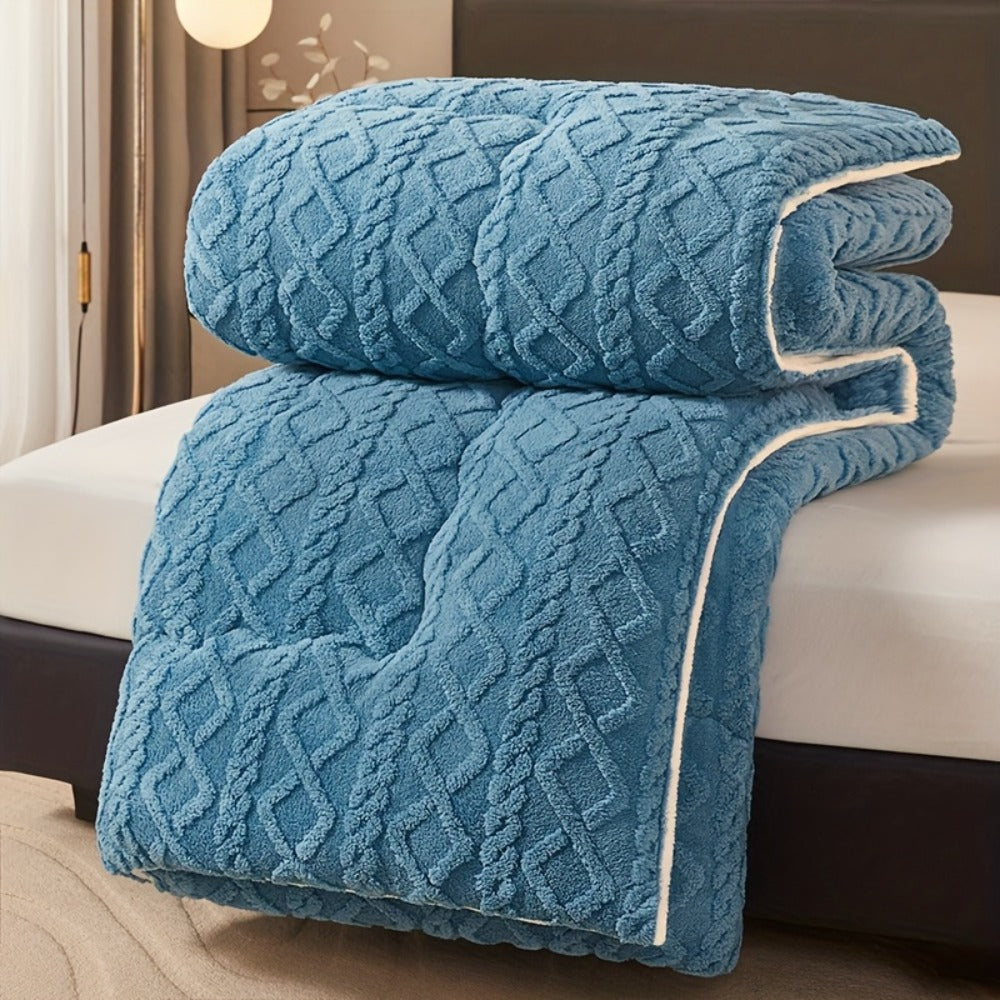 Winter Comforter Thick Warm Milk Velvet Duvet – Geometric Quilted Heavyweight Blanket for All Seasons, Twin Full Queen King – Silvery Grey & Blue
