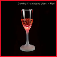 1 red champagne flute