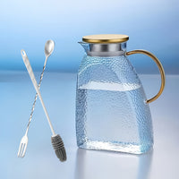 1 kettle + 1 brush + 1 spoon