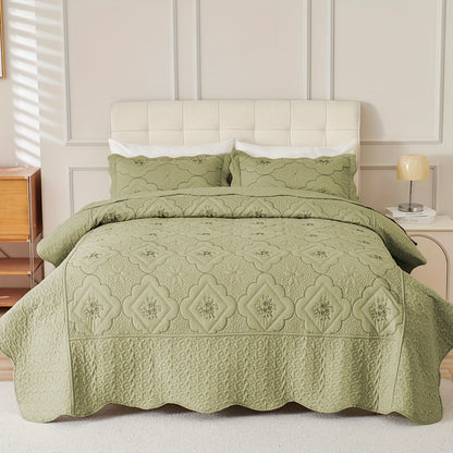 Quilt Set 3 Piece Floral Embroidery Bedspread - 100% Polyester Wrinkle Resistant Lightweight Quilted Coverlet with 2 Pillow Shams for Full Queen King Bed, Elegant Bedroom Decor in 19 Colors